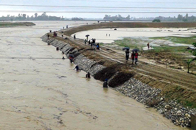 बबई र कर्णालीमा पानीको बहाब उच्च, सतर्कता अपनाउन आग्रह