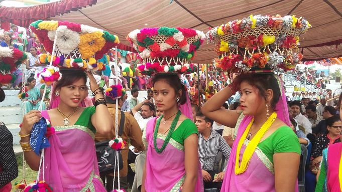 थारुको मौलिक संस्कृतिबारे अध्यापन सुरु