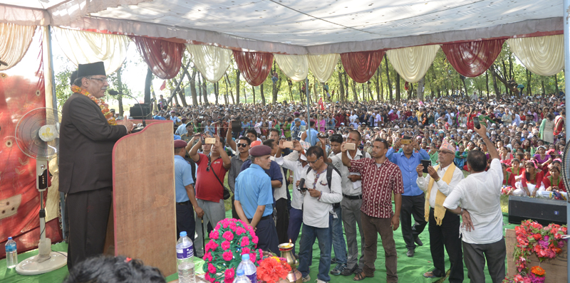 रामचरण चौधरीको स्मृतिसभामा प्रधानमन्त्री, भने- चौधरी उत्पीडित वर्गको आदर्श नेता