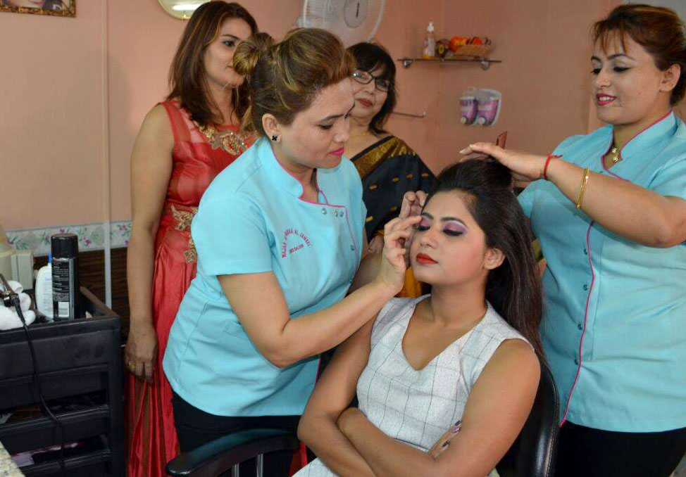 Nepali actress Keki Adhikari visit Wajah Al Baraa Al Jameela Ladies Saloon