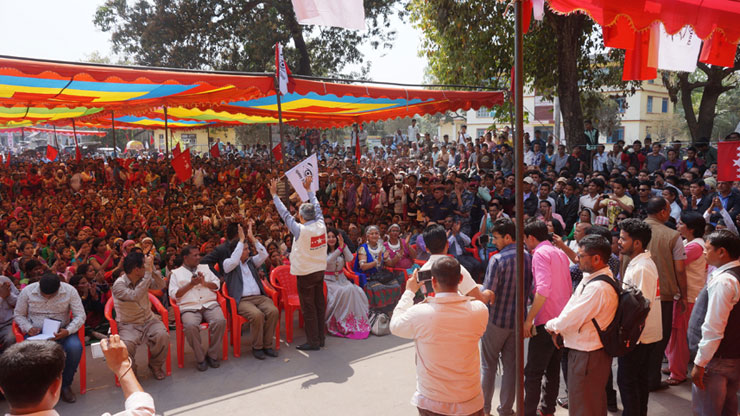 थरुहट जिल्लामा बाबुरामले भने- ‘भृकुटी, सीता र जनकलाई विभुति भन्ने अनि थारुलाई विदेशी ?’