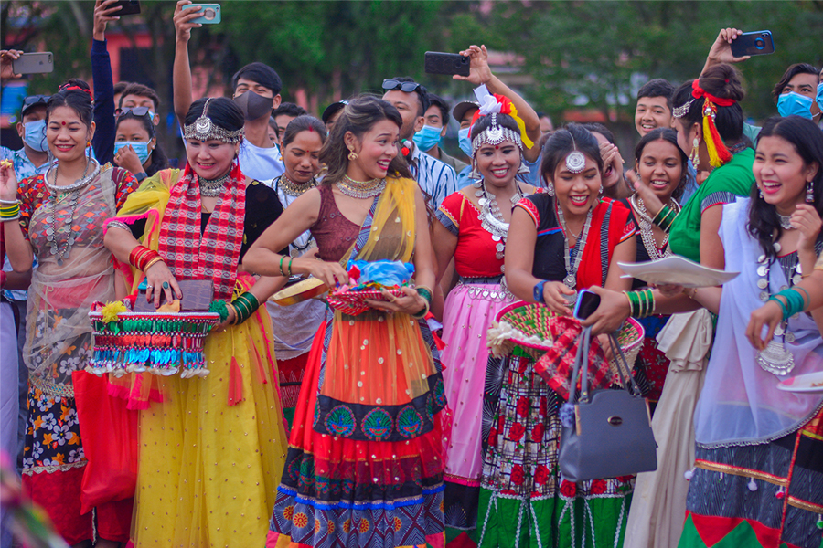 काठमाडौंमा गुरही पर्वको उल्लास, फोटो फिचर हेर्नुस्