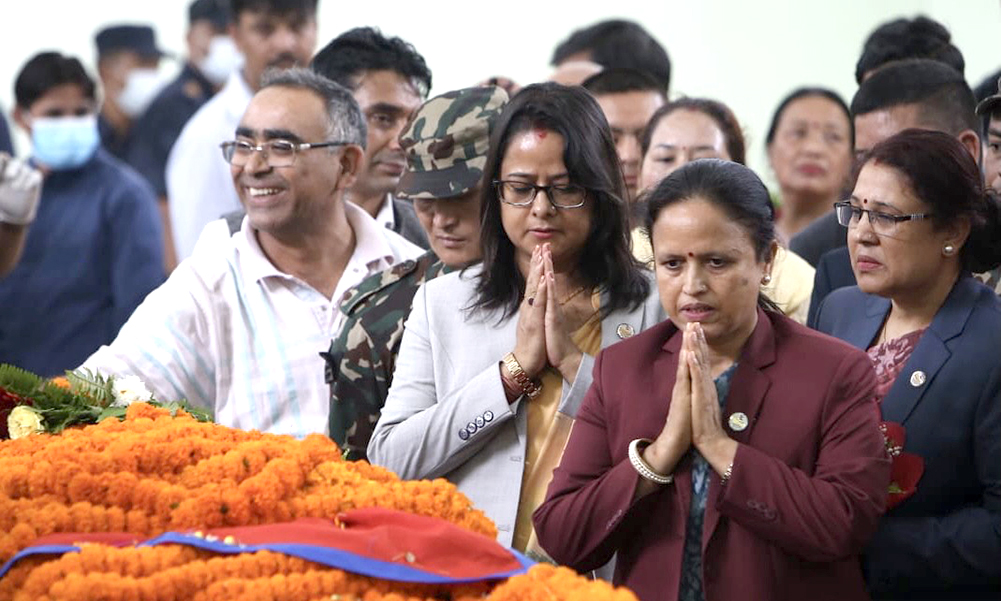 एमाले उपाध्यक्ष सुवासचन्द्र नेम्वाङको निधन, थारू नेताहरूले दिए श्रद्धाञ्जली