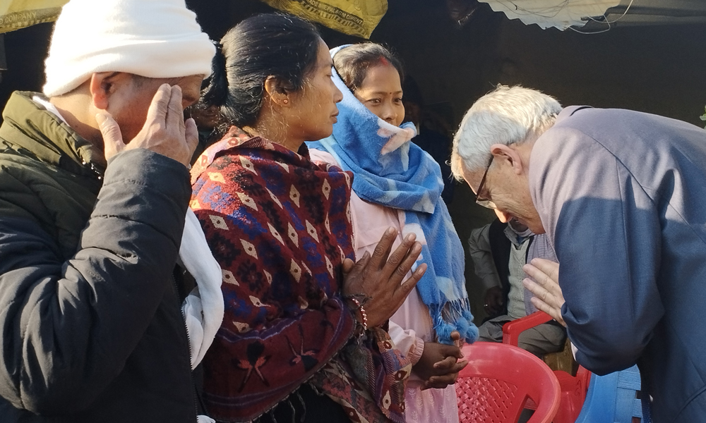 इजरायलमा ज्यान गुमाएका आशिष चौधरीको घर पुगे राजदूत गोदार, इजरायली नागरिकसरह भरण पोषण दिने घोषणा